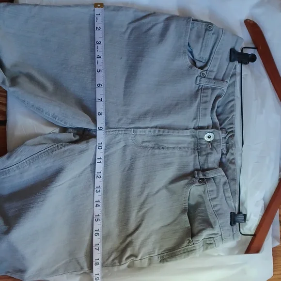 Chico's Platinum Faded Gray Jeans Size 6 - Picture 7 of 7